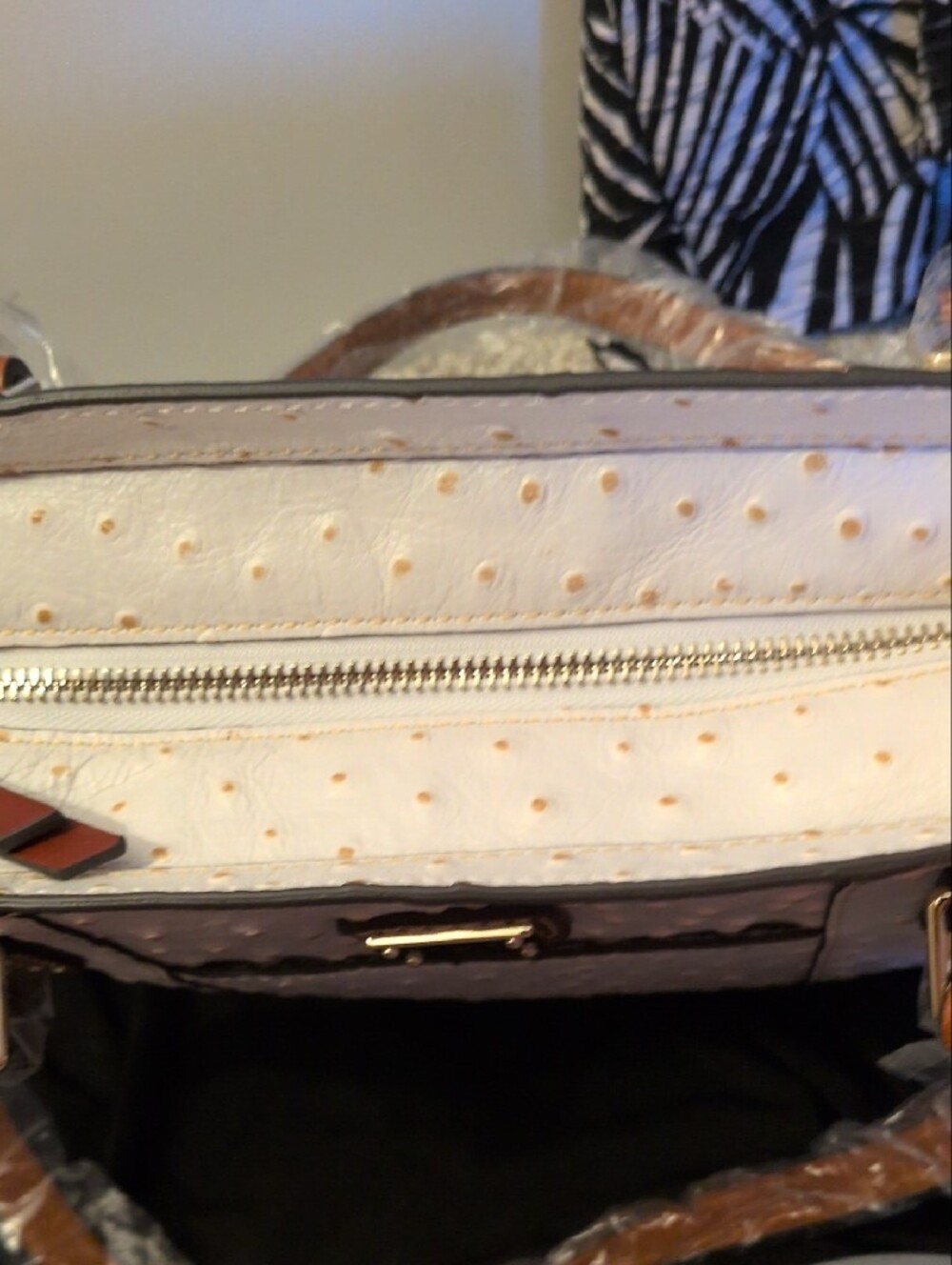 Dooney & Bourke White Ostrich-Embossed Tote with Tan Straps Dust Bag  Included! - Picture 12 of 16